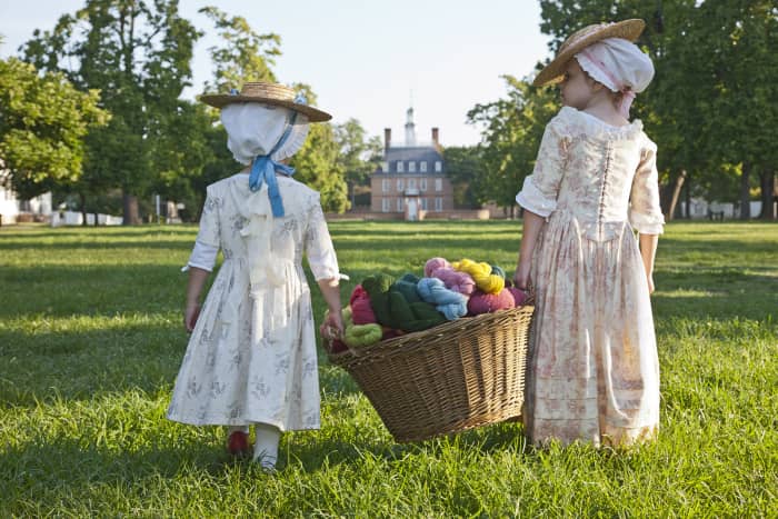 kids-walking-yarn-palace-green